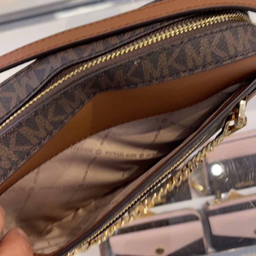 Michael Kors Jet Set Item Large East West Zip Chain MK Signature Crossbody Bag - Picture 14 of 16